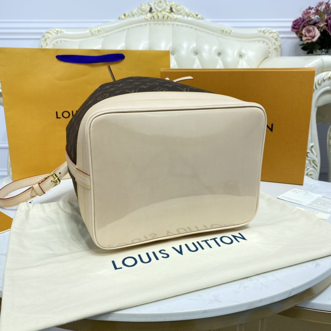 Louis Vuitton NOE Handbag Monogram M42224